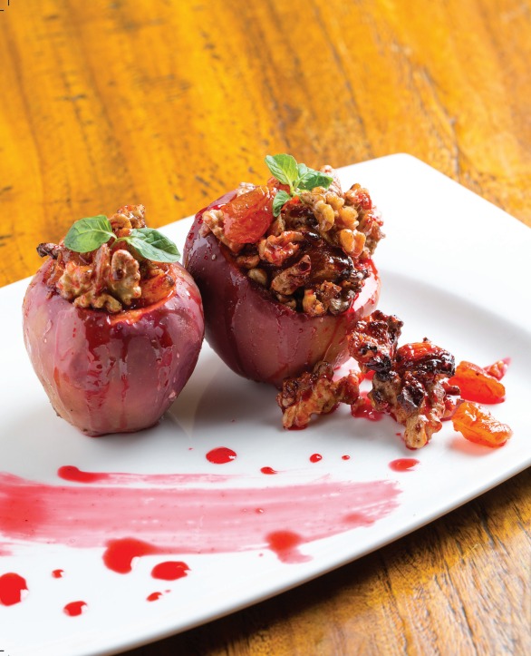 APPLE STUFFED WITH NUTS AND FISHNE SAUCE